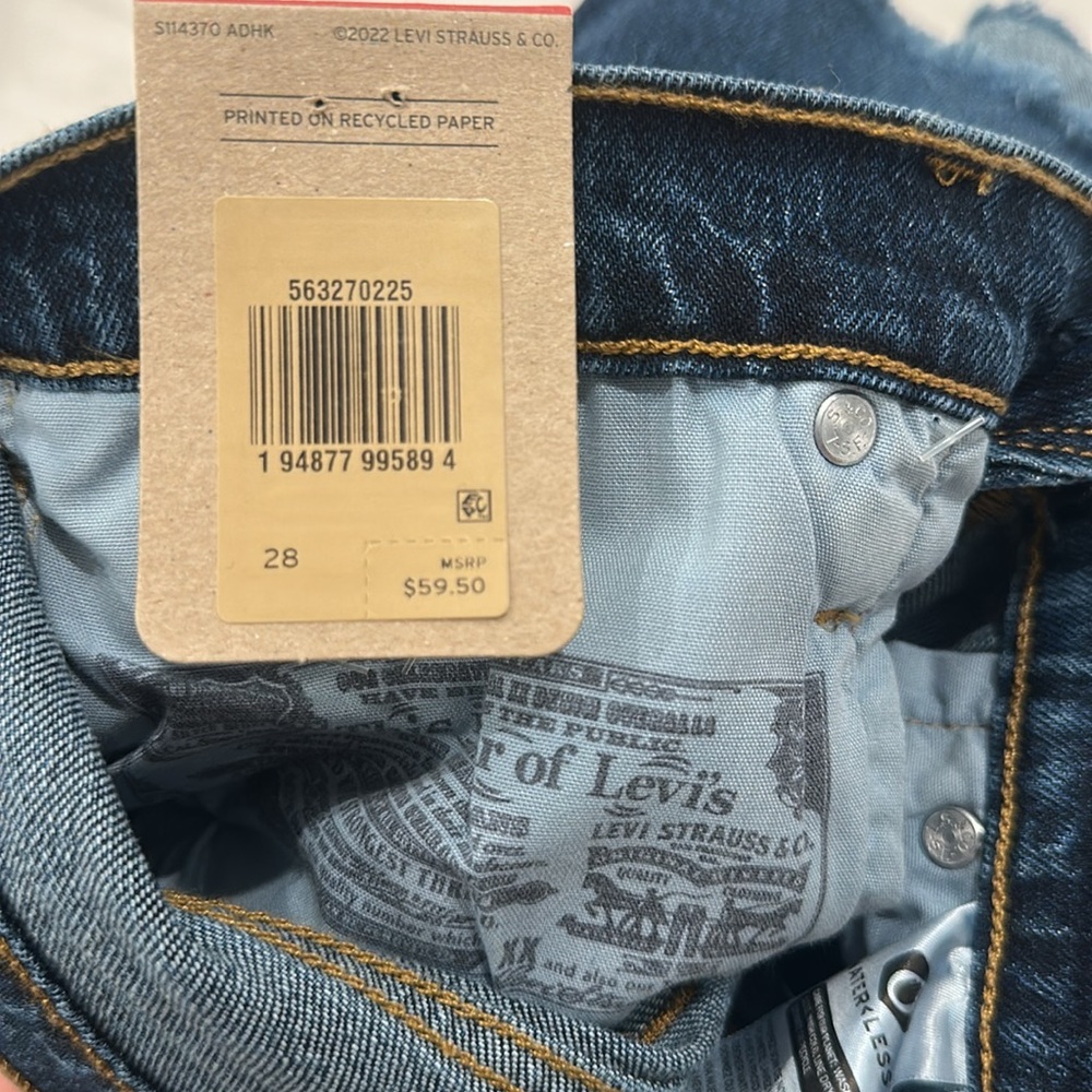 NWT Levi 501 Shorts - Picture 4 of 4